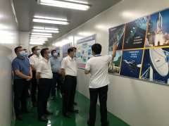 <b><font color='#0000FF'>东莞市委书记肖亚非一行参观考察海口蔡磊机械设备销售有限公司半导体</font></b>